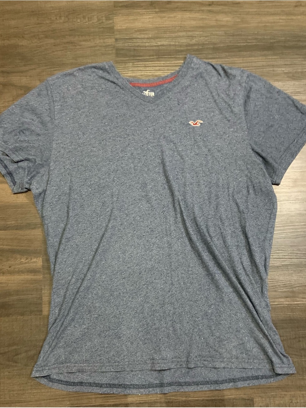 Hollister Men's Heathered Navy Short Sleeve Crew Tee with Coral Logo